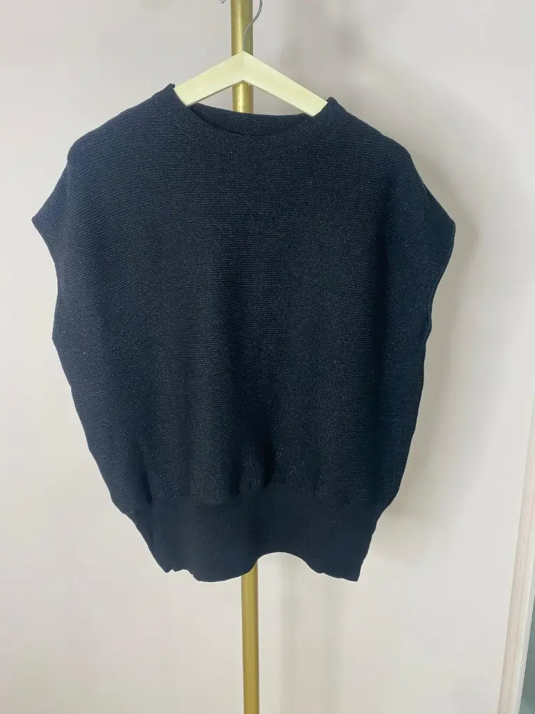 Pull CM, légèrement brillant