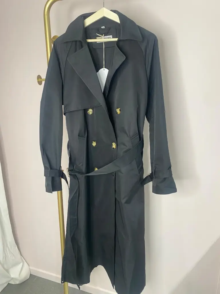 Trench, dentelle dos (Noir, S/M)