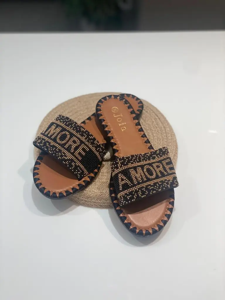 Sandales plates Amore