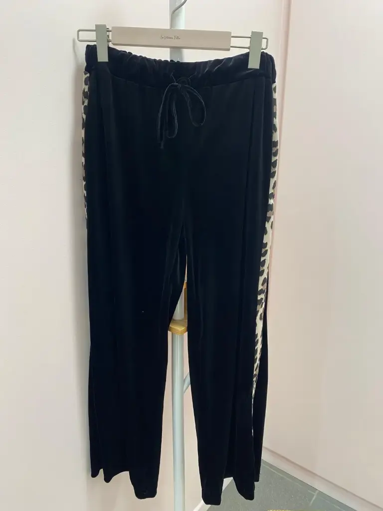 Pantalon velours et Léo- TU