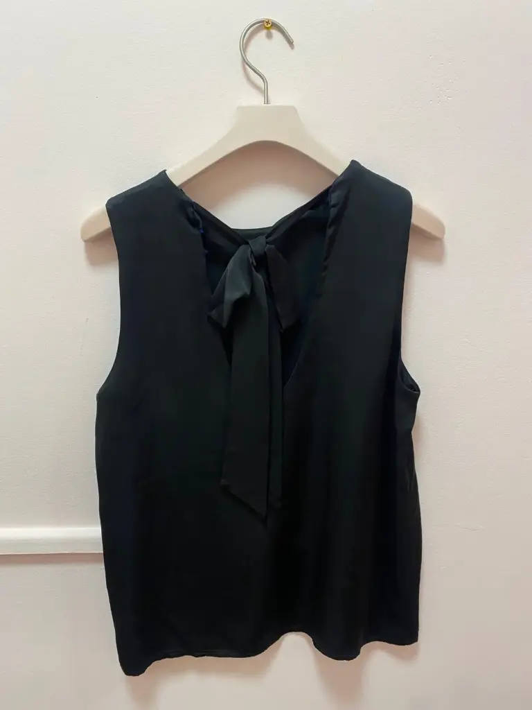 Top satin Noeud