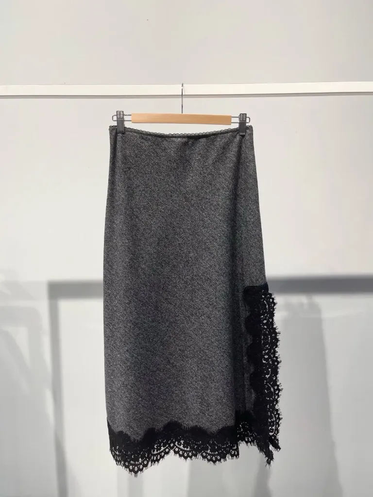 Jupe gris chiné dentelle