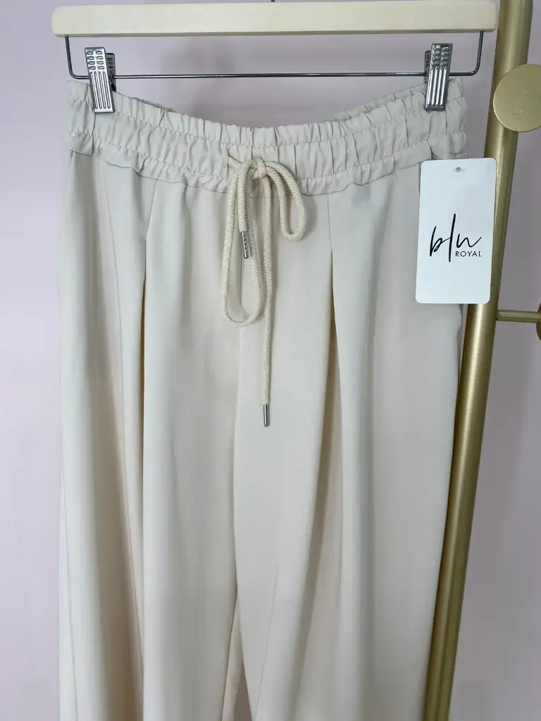 Pantalon écru- jambes évasées