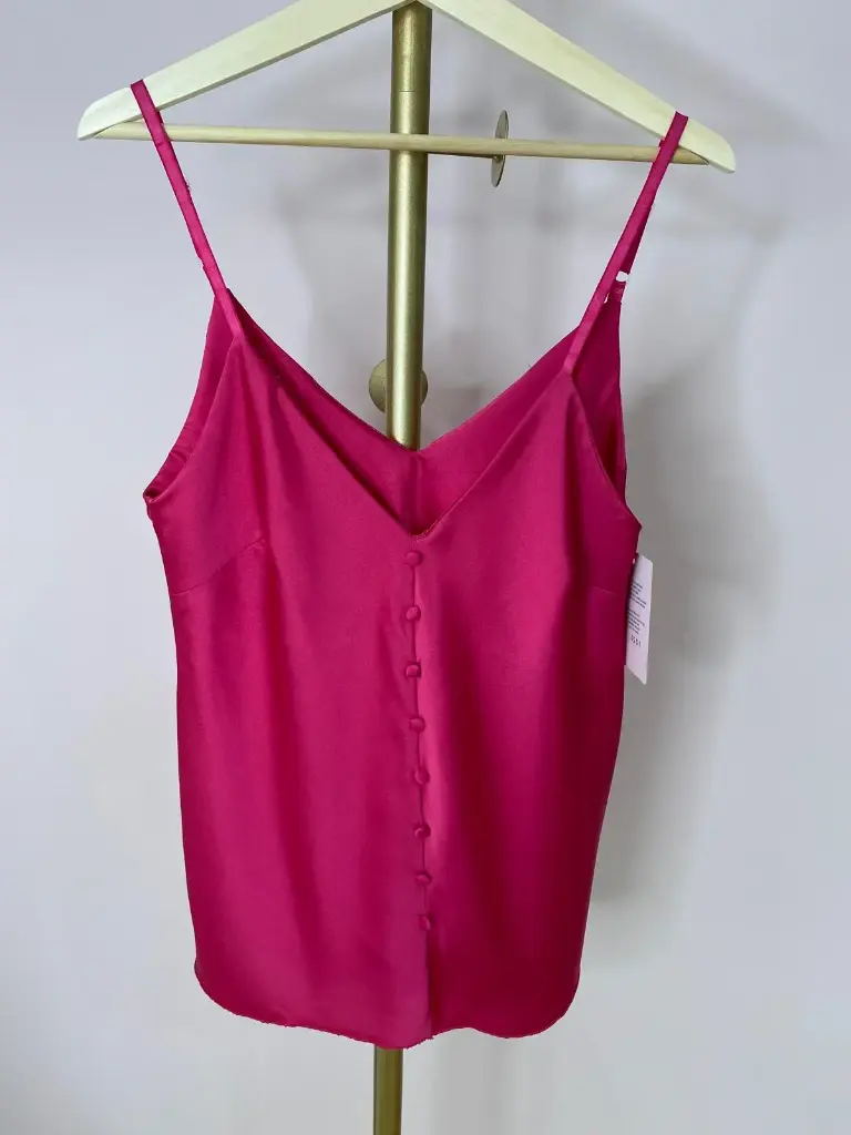 Top fines brides avec boutons