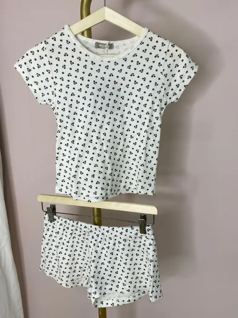 Ensemble tshirt-short, fleurs