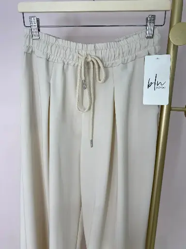 Pantalon écru- jambes évasées