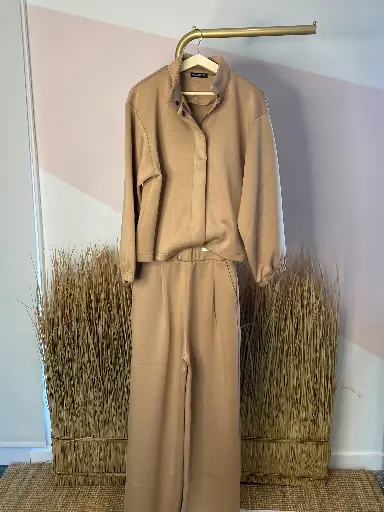 Ensemble sportswear Camel