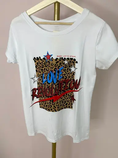 Tshirt Love revolution- fit size