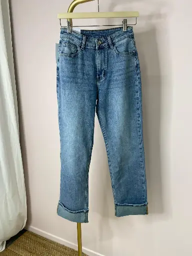 Jeans Regular, bords retournés
