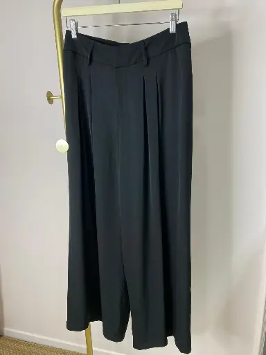 Pantalon large, fluide, pinces