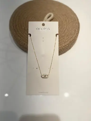 Collier  doré / nacré- 40 cm