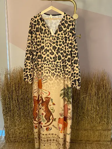 Robe Jungle